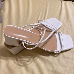 NEVER WORN White Strappy Y2K 90s Heeled Sandals Size 44(12)
